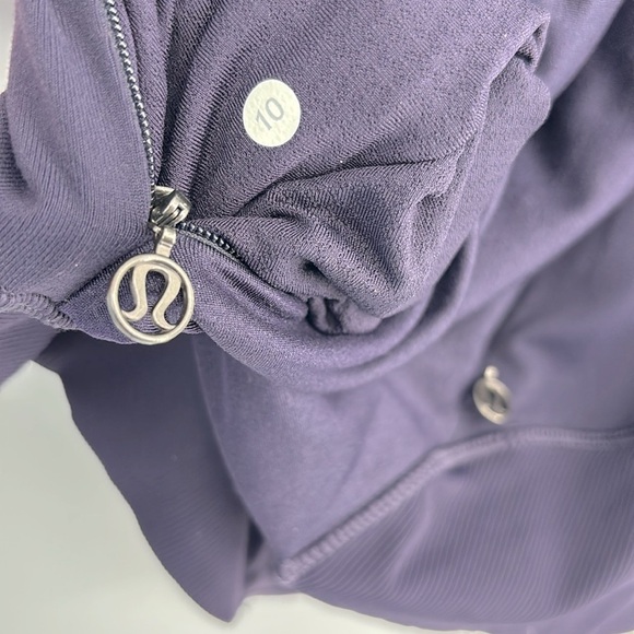 Lululemon Asymmetrical Zip Emerge Renewed Jacket Women’s Size 10 in Black Grape - Picture 5 of 14